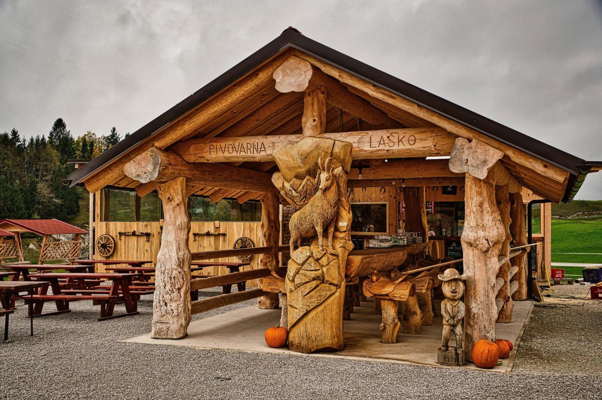 Cowboy'S Land Hotell Visnja Gora Exteriör bild